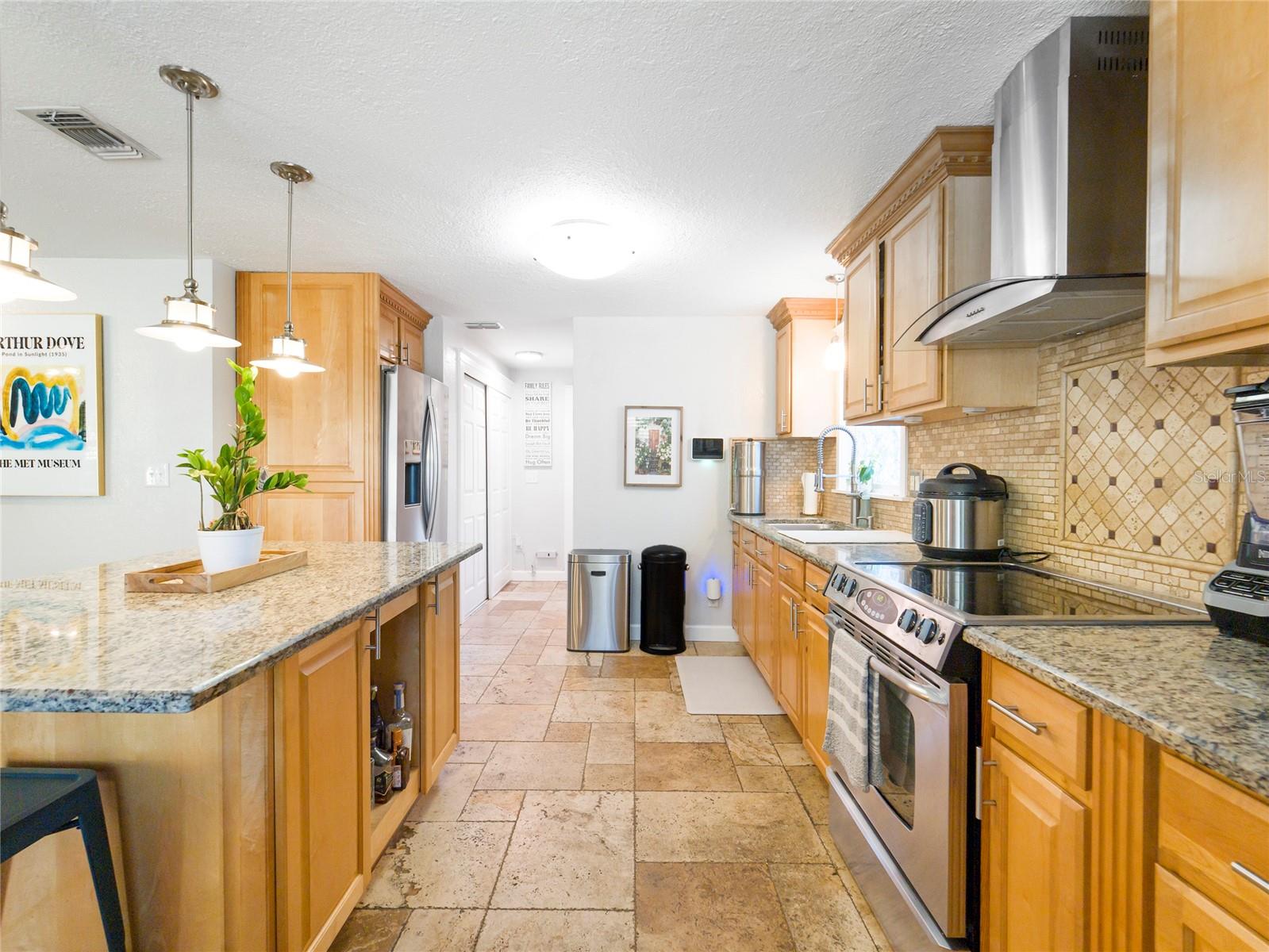 6916 81ST AVE N, PINELLAS PARK, FL, 33781