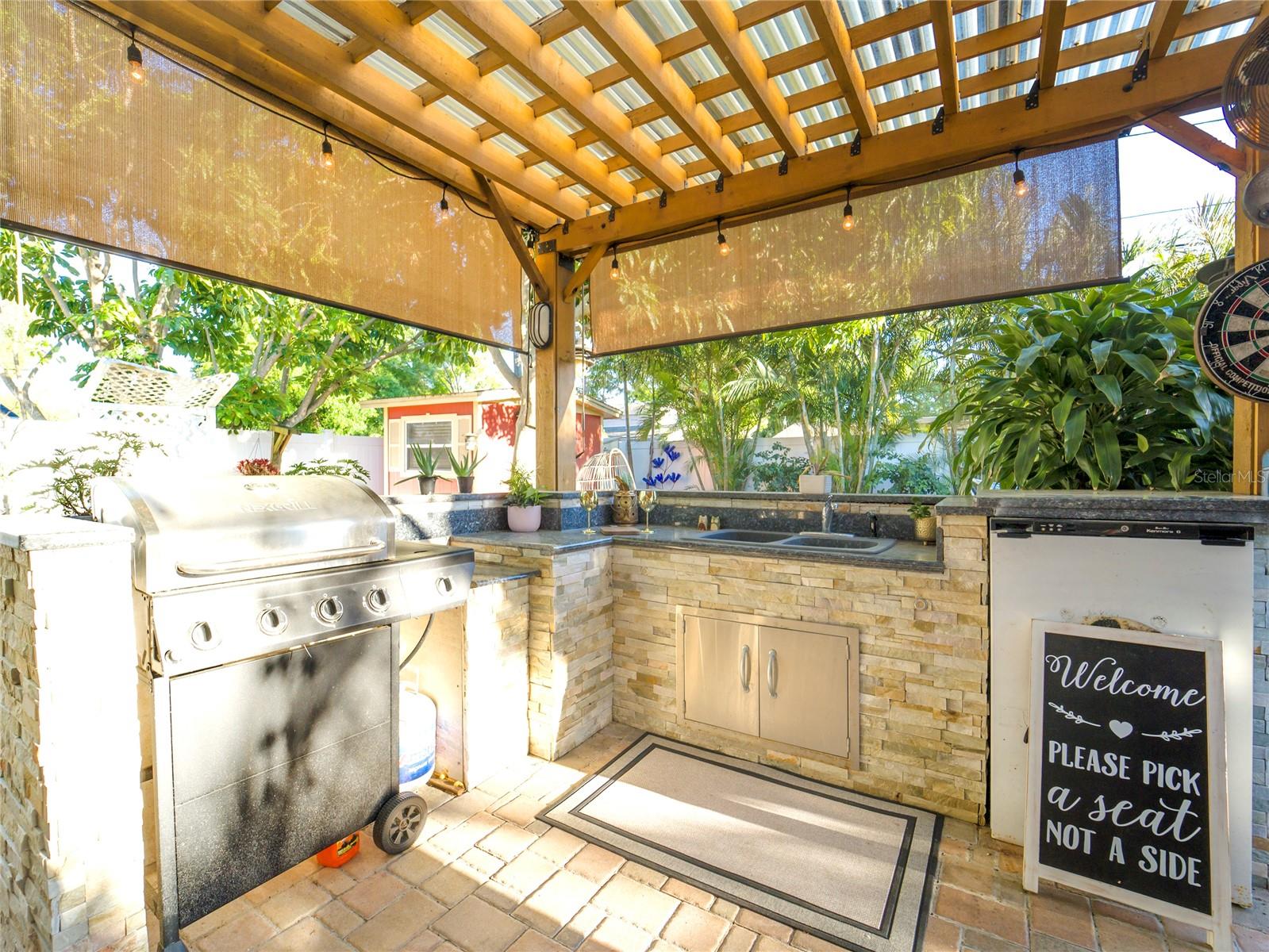 6916 81ST AVE N, PINELLAS PARK, FL, 33781