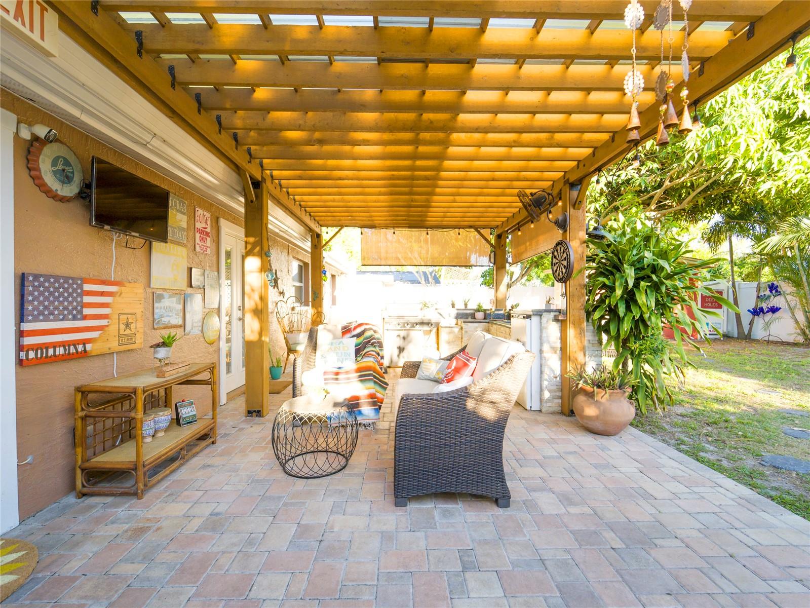 6916 81ST AVE N, PINELLAS PARK, FL, 33781