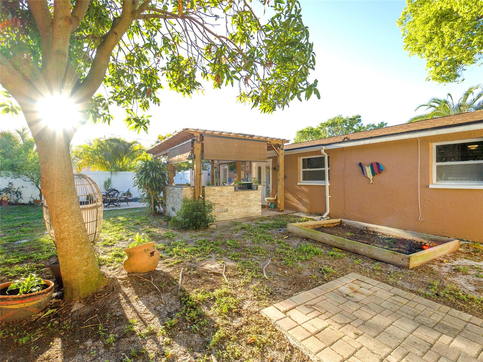 6916 81ST AVE N, PINELLAS PARK, FL, 33781