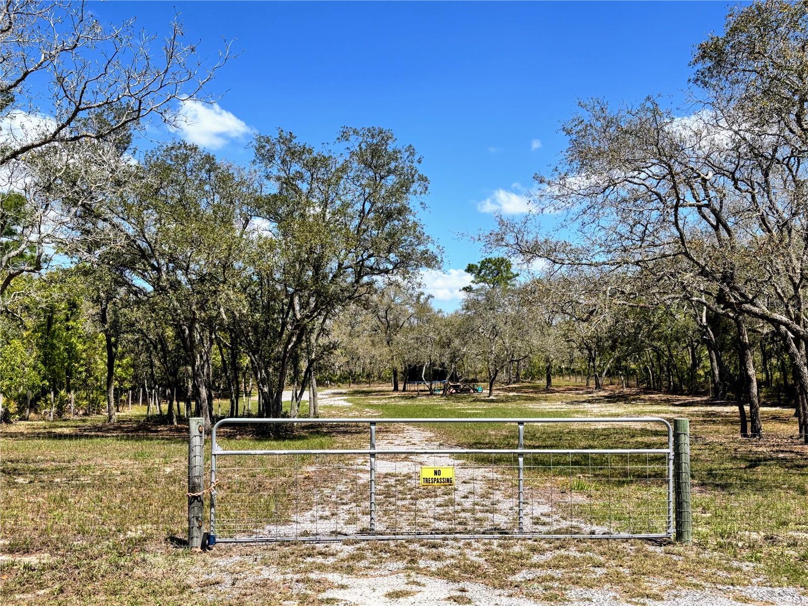 11103 SNOW LARK AVE, WEEKI WACHEE, FL, 34614