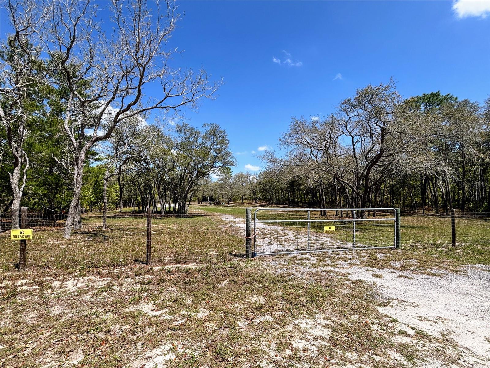 11103 SNOW LARK AVE, WEEKI WACHEE, FL, 34614