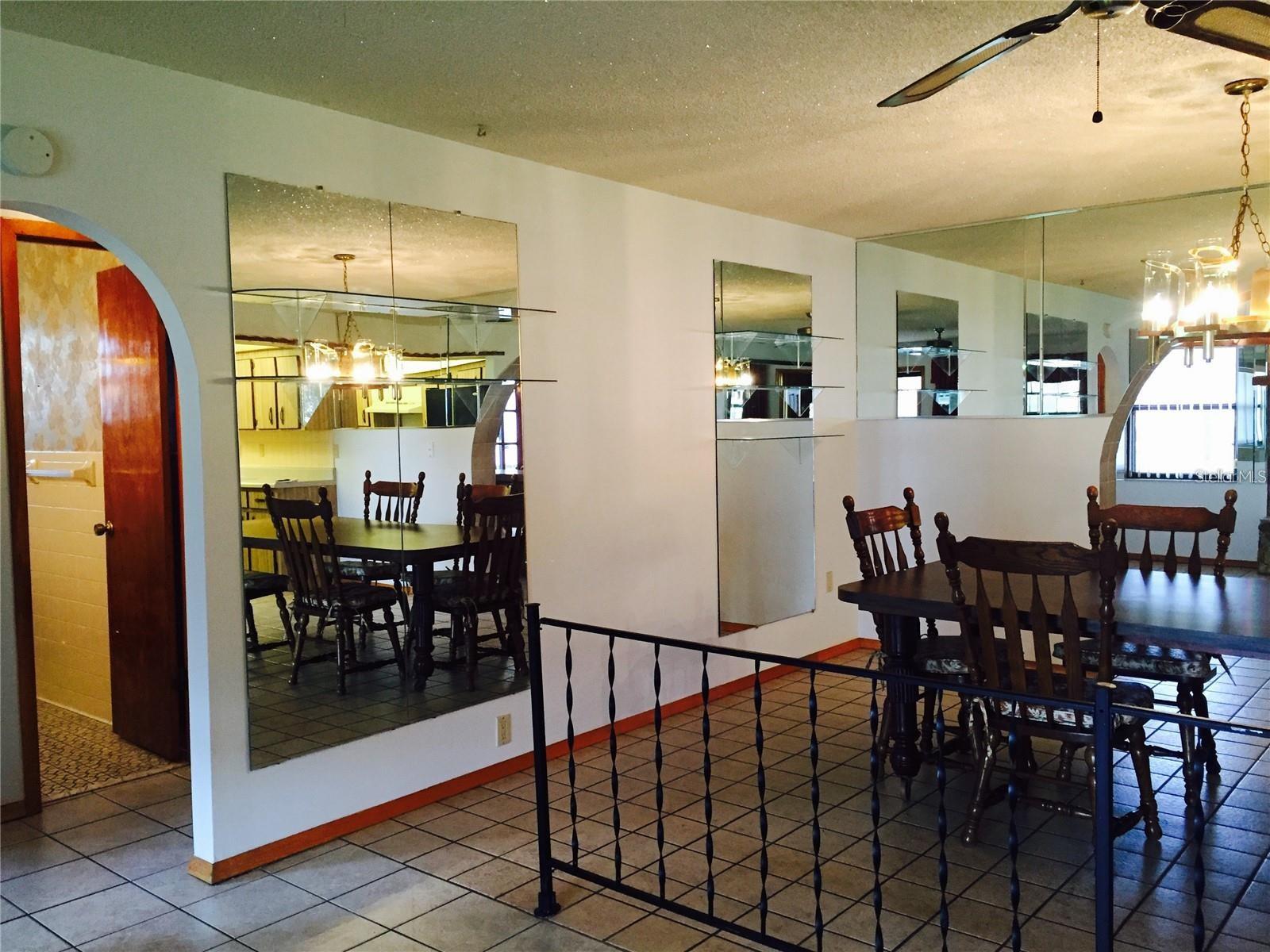 8225 E HIGHWAY 25, BELLEVIEW, FL, 34420