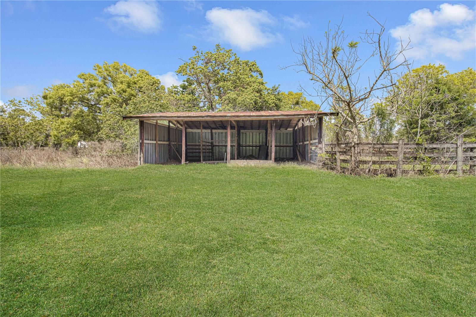 8225 E HIGHWAY 25, BELLEVIEW, FL, 34420