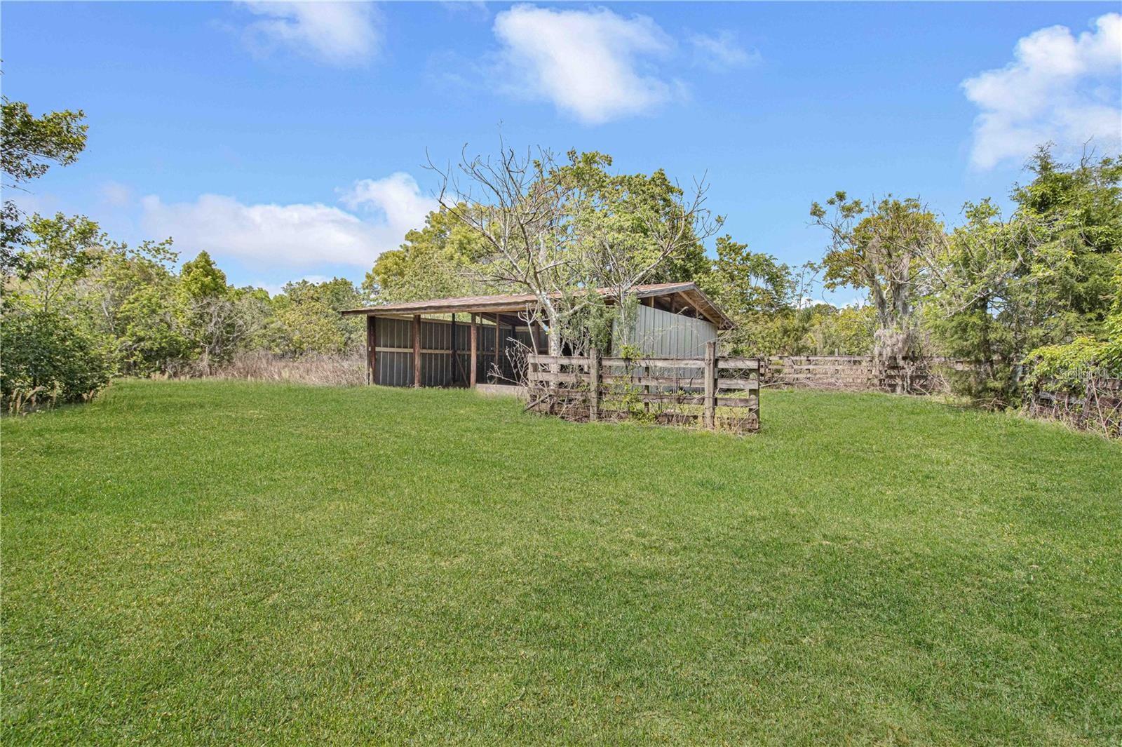 8225 E HIGHWAY 25, BELLEVIEW, FL, 34420