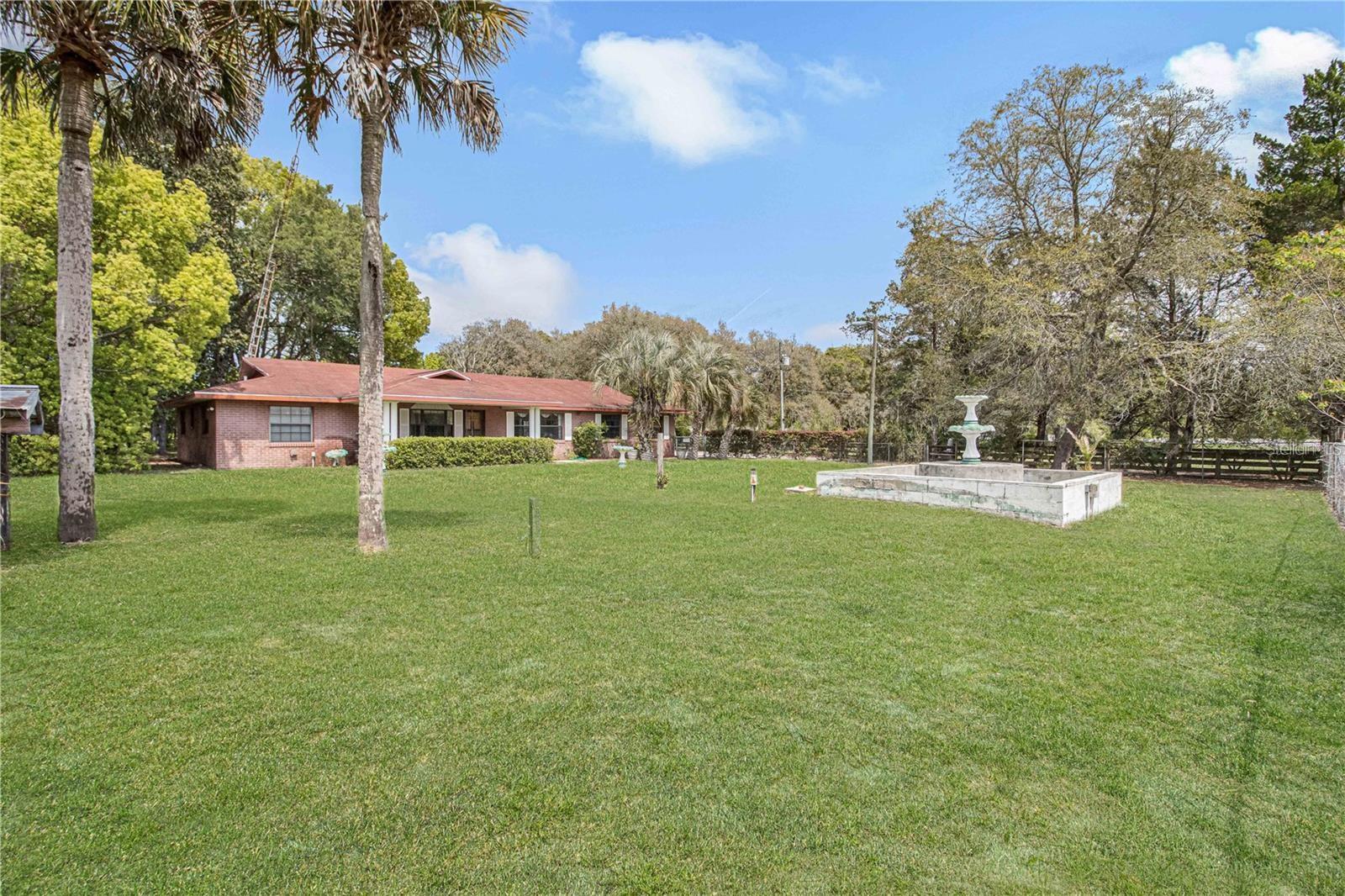 8225 E HIGHWAY 25, BELLEVIEW, FL, 34420