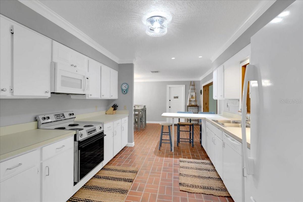 125 LARKWOOD DR, SANFORD, FL, 32771