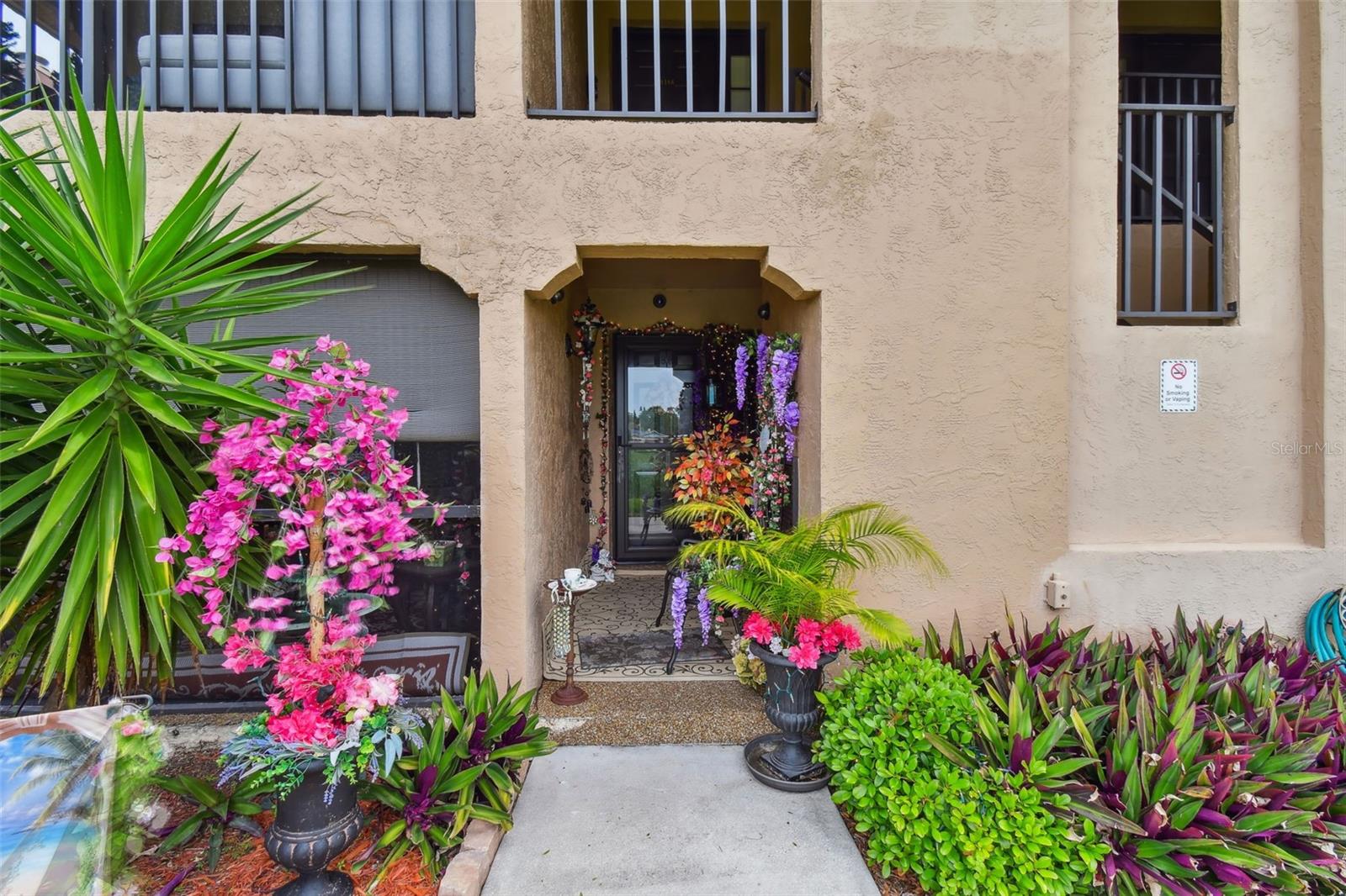 10182 SEMINOLE ISLAND DR, LARGO, FL, 33773