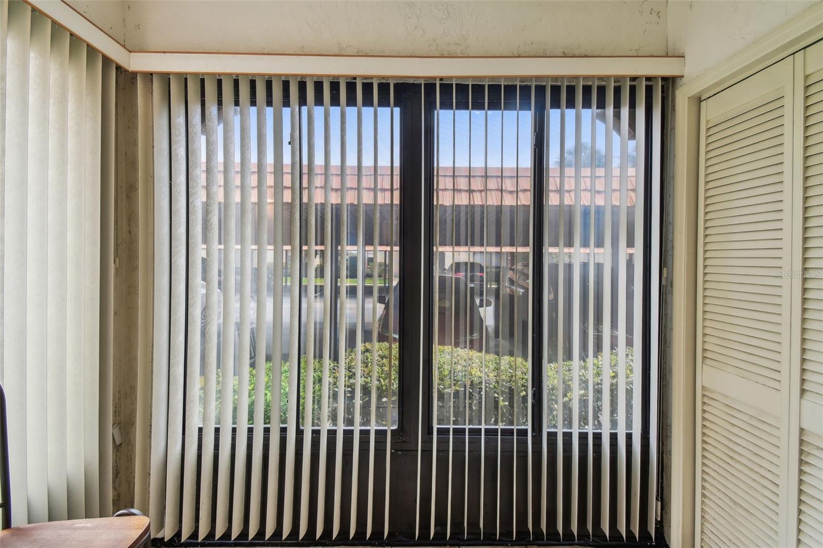 10182 SEMINOLE ISLAND DR, LARGO, FL, 33773