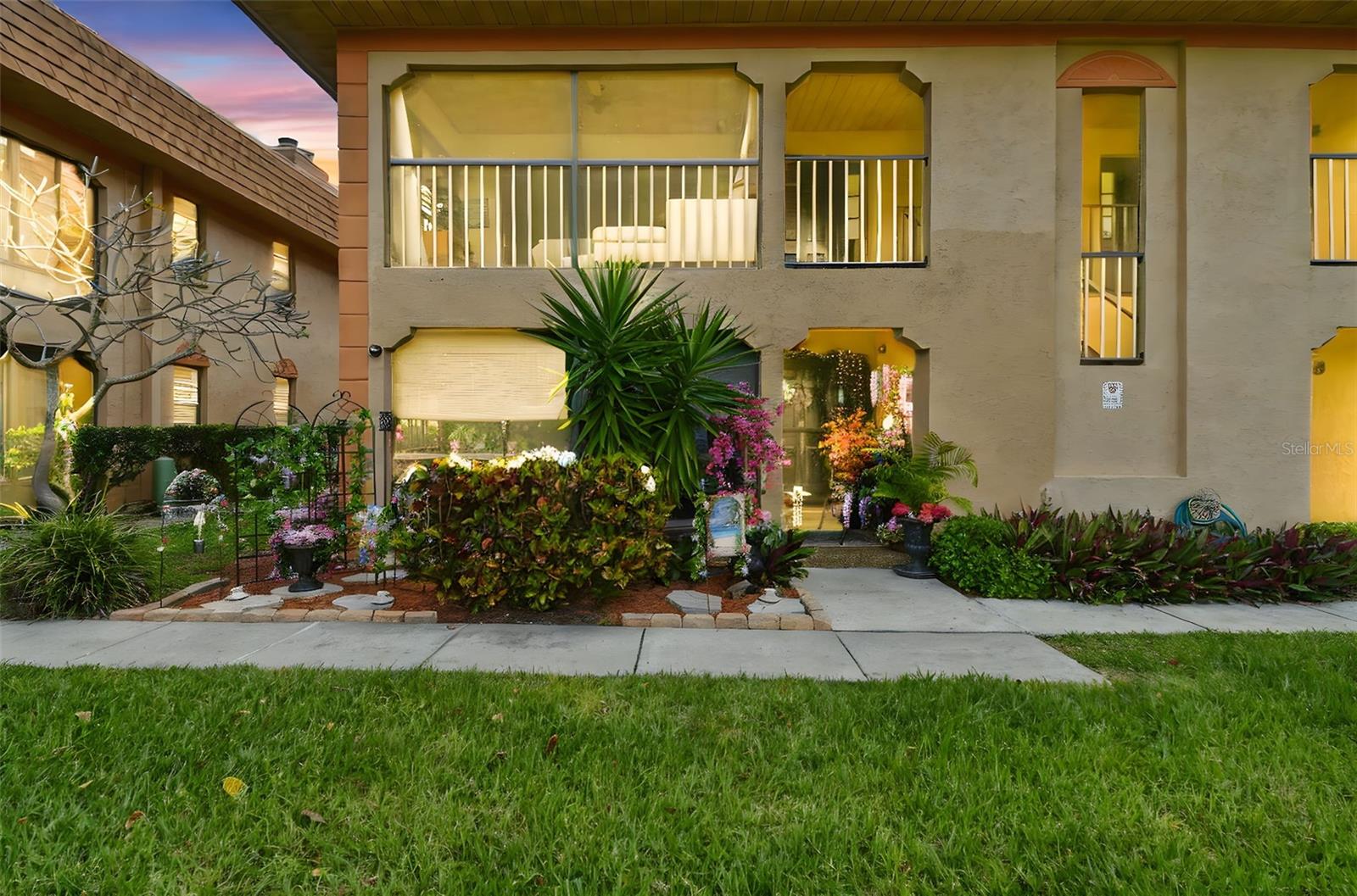 10182 SEMINOLE ISLAND DR, LARGO, FL, 33773