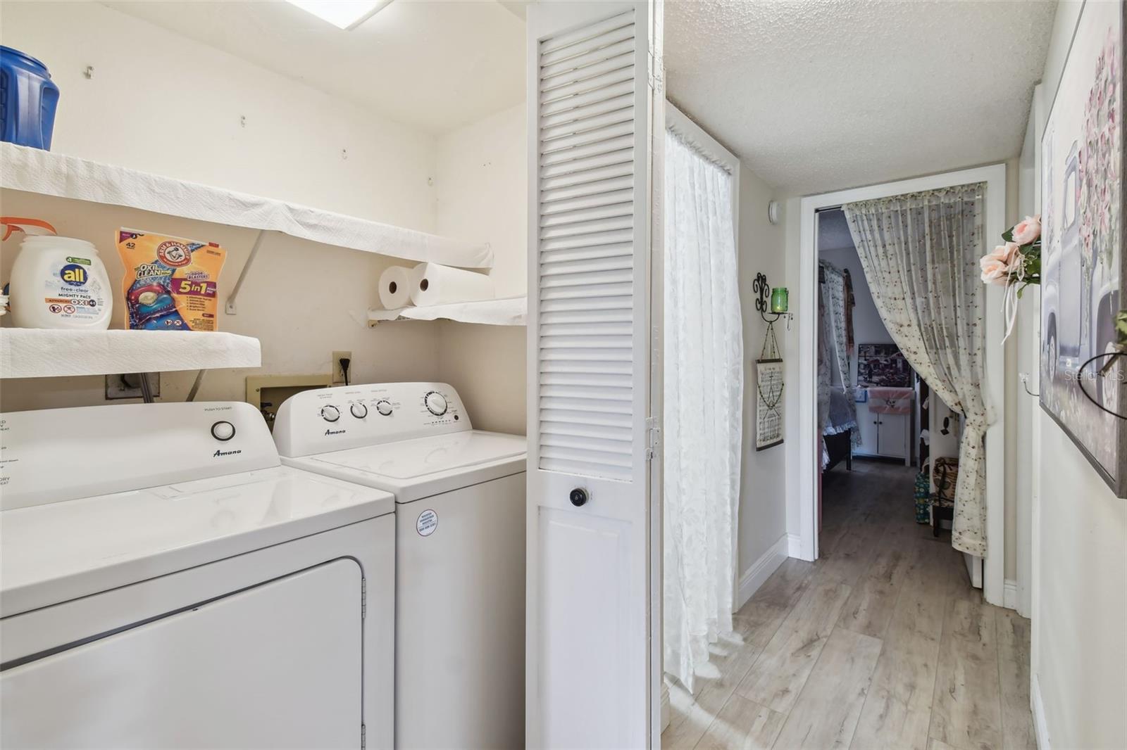 10182 SEMINOLE ISLAND DR, LARGO, FL, 33773