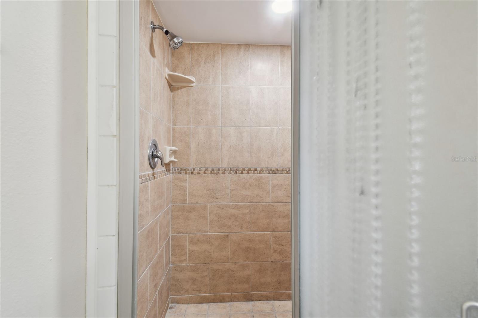 10182 SEMINOLE ISLAND DR, LARGO, FL, 33773