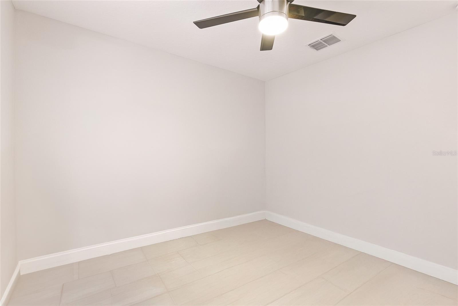 999 TRUMBULL ST, DELTONA, FL, 32725