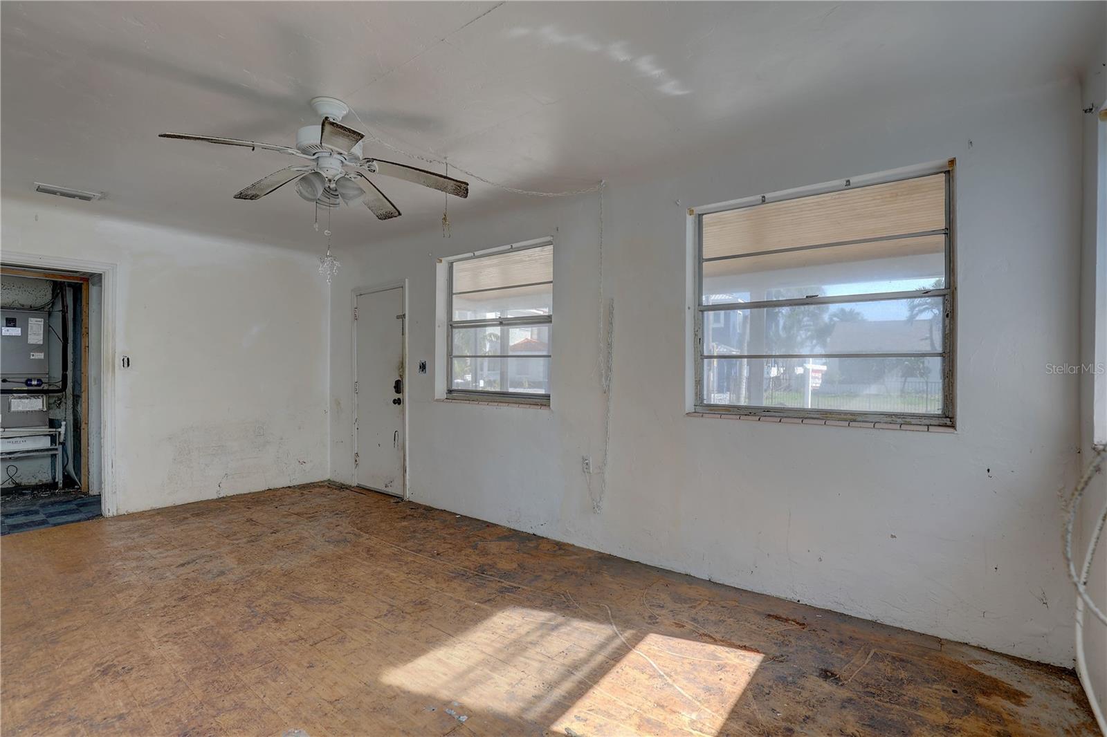 440 S BAYSHORE DR, MADEIRA BEACH, FL, 33708