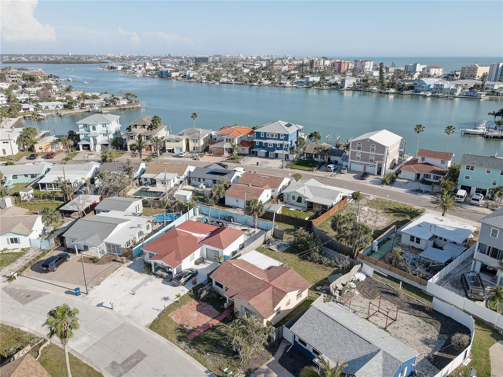 440 S BAYSHORE DR, MADEIRA BEACH, FL, 33708