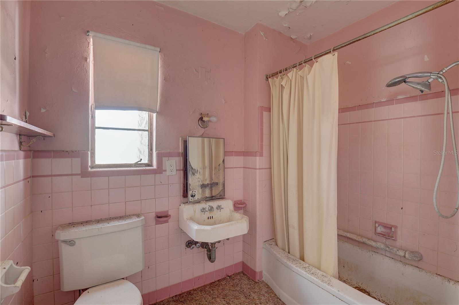 440 S BAYSHORE DR, MADEIRA BEACH, FL, 33708