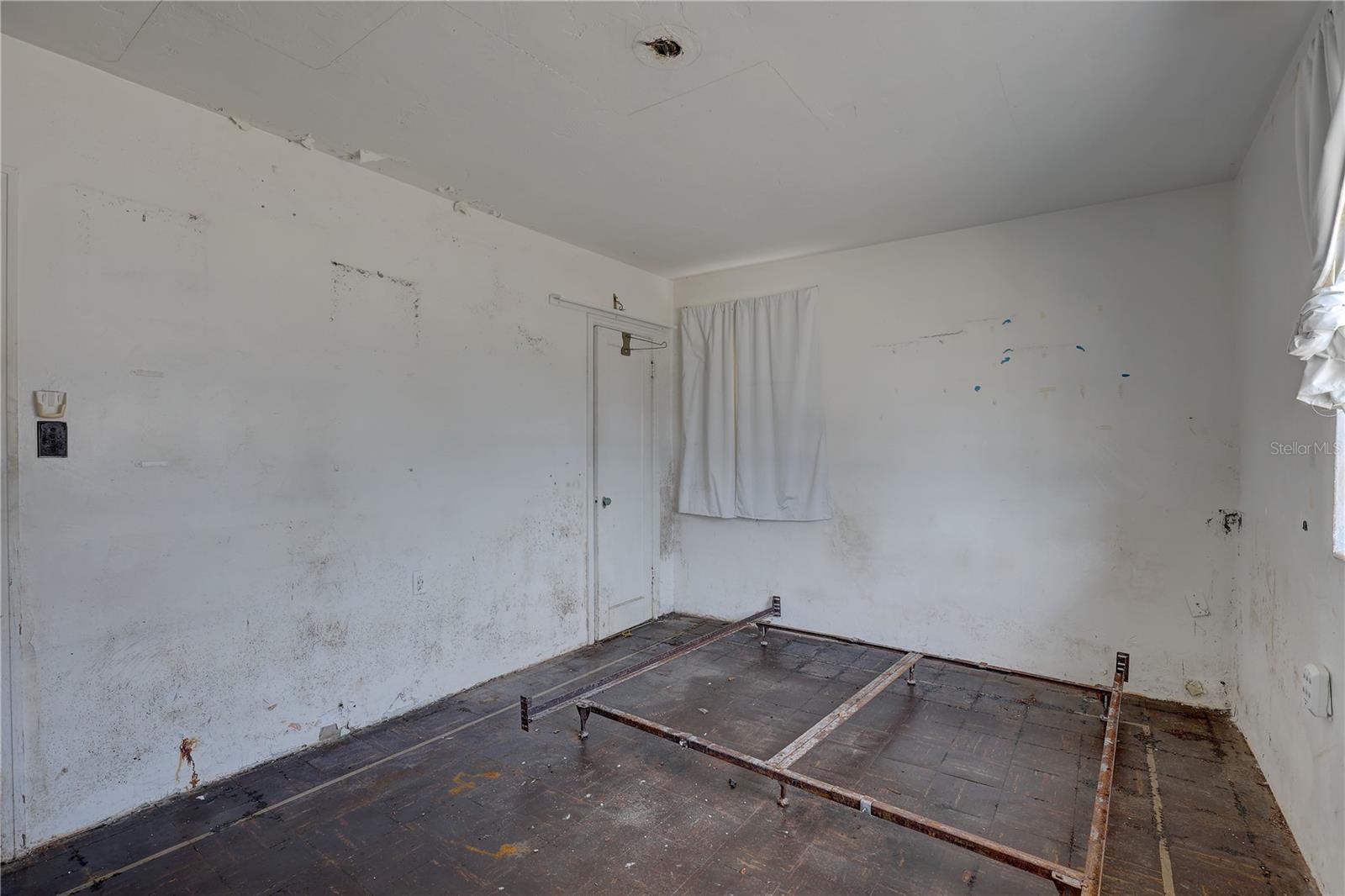 440 S BAYSHORE DR, MADEIRA BEACH, FL, 33708