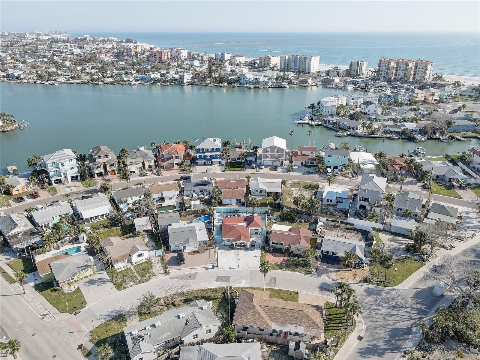 440 S BAYSHORE DR, MADEIRA BEACH, FL, 33708