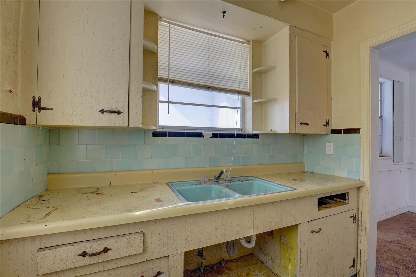 440 S BAYSHORE DR, MADEIRA BEACH, FL, 33708