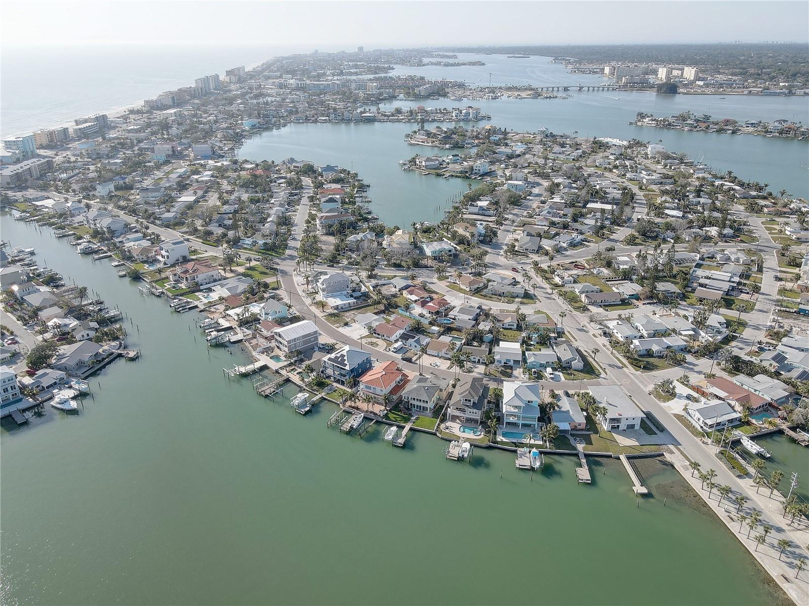 440 S BAYSHORE DR, MADEIRA BEACH, FL, 33708