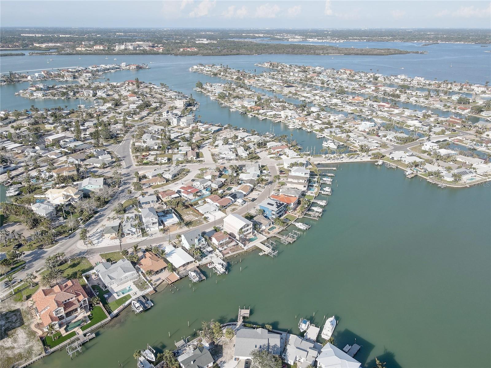 440 S BAYSHORE DR, MADEIRA BEACH, FL, 33708