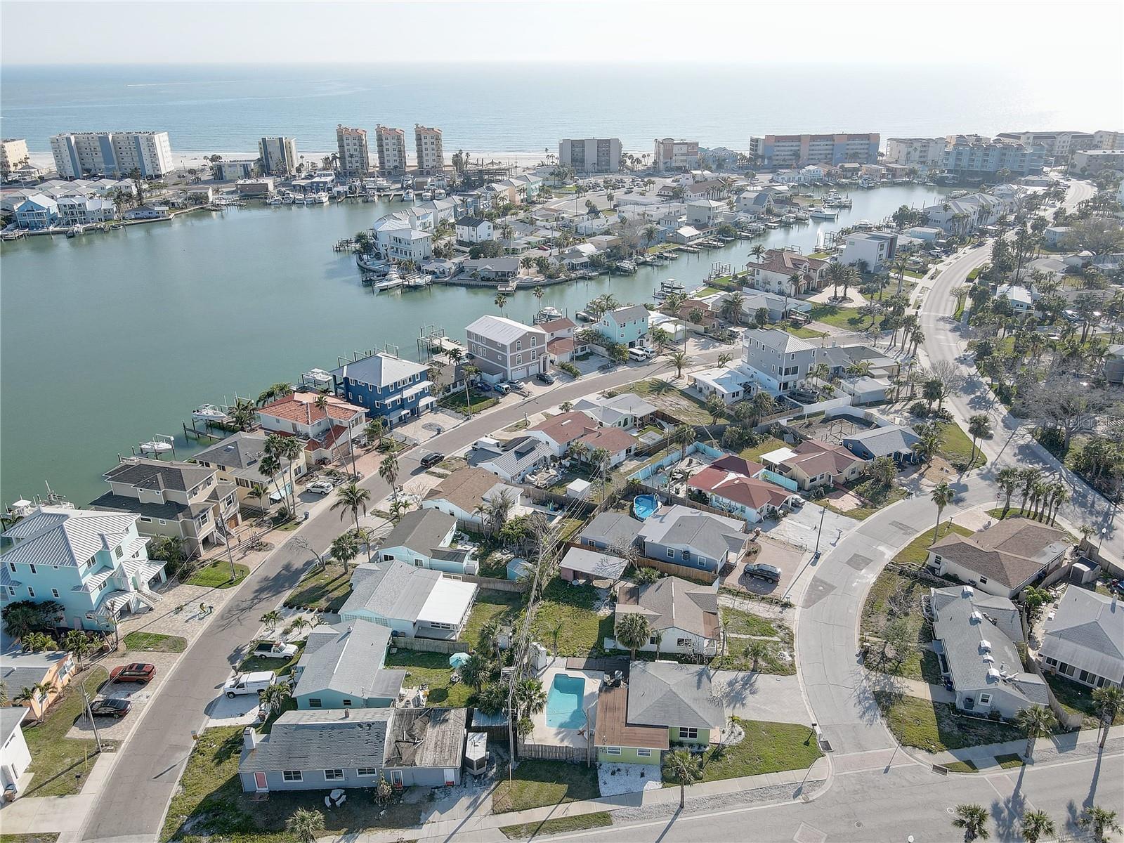 440 S BAYSHORE DR, MADEIRA BEACH, FL, 33708