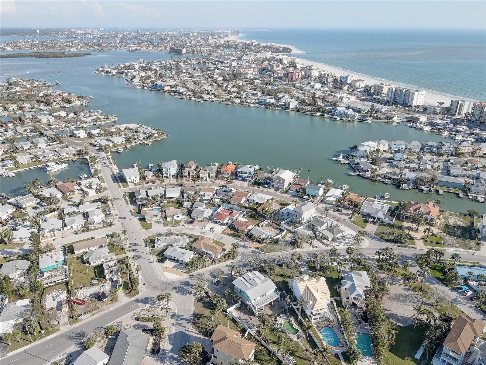 440 S BAYSHORE DR, MADEIRA BEACH, FL, 33708