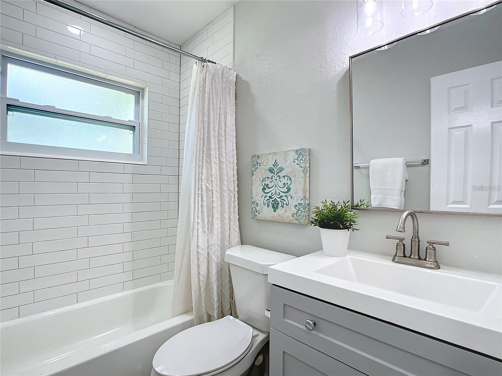 111 TENNESSEE AVE NE, ST PETERSBURG, FL, 33702