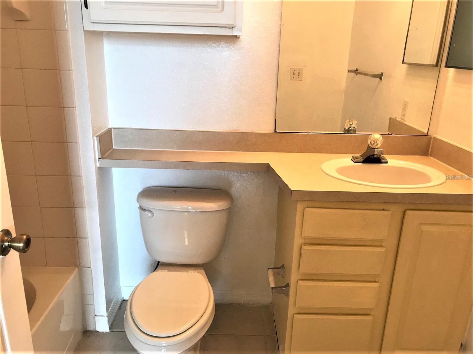 5613 LEGACY CRESCENT PL #302, RIVERVIEW, FL, 33578