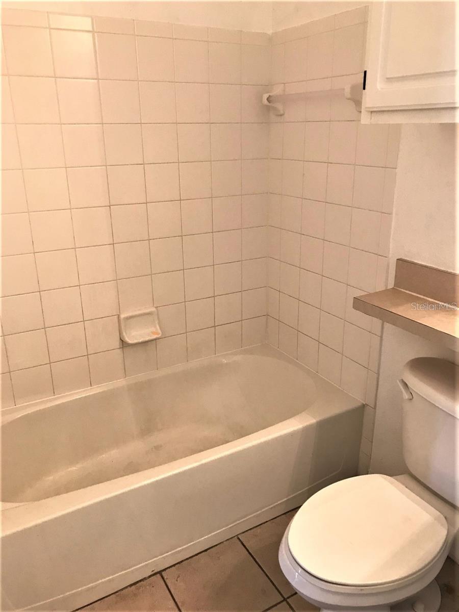 5613 LEGACY CRESCENT PL #302, RIVERVIEW, FL, 33578