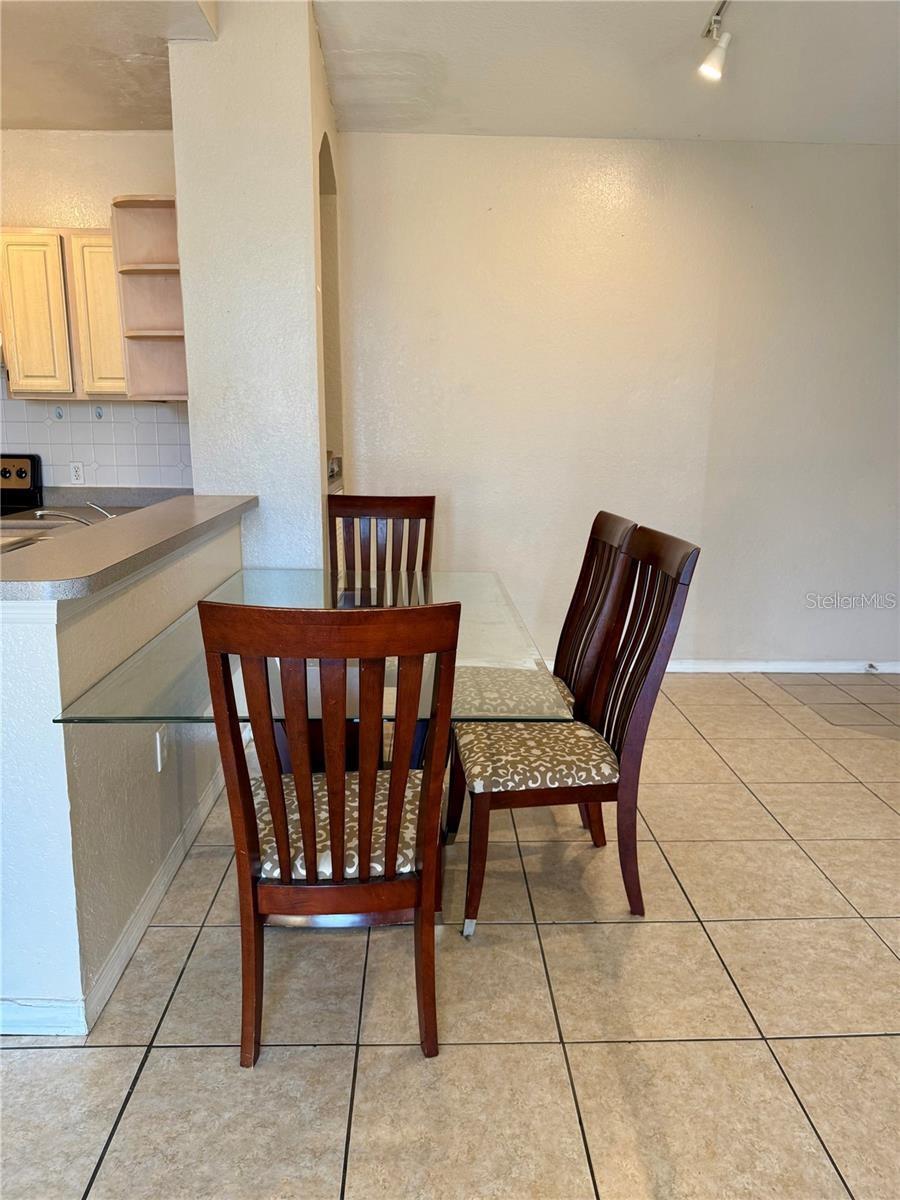 5613 LEGACY CRESCENT PL #302, RIVERVIEW, FL, 33578