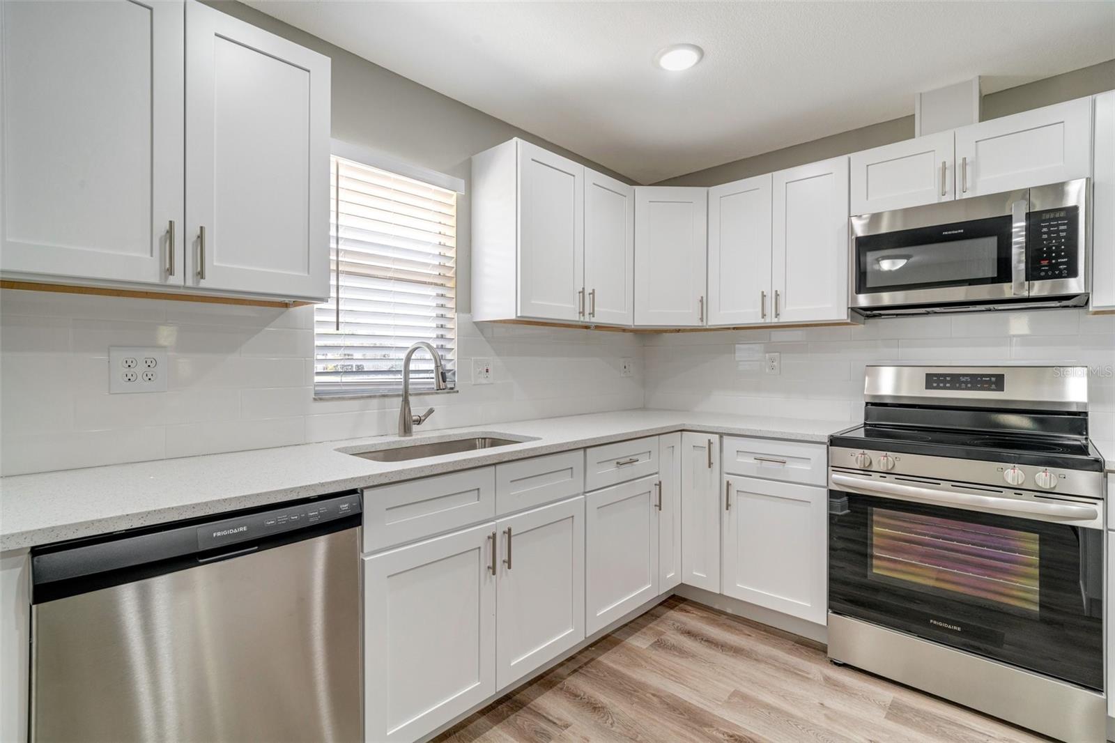 8308 PELICAN RD, ENGLEWOOD, FL, 34224