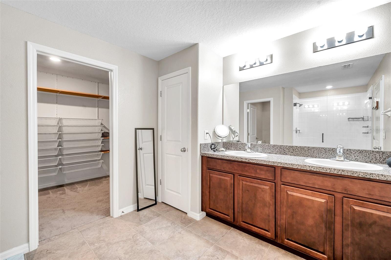 4201 GLOBE THISTLE DR, TAMPA, FL, 33619