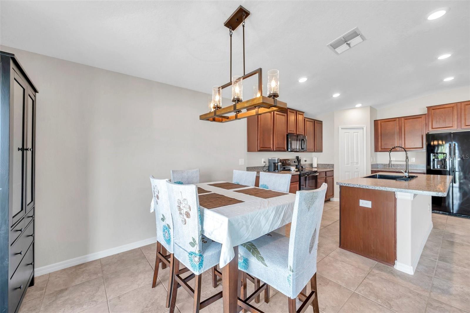 4201 GLOBE THISTLE DR, TAMPA, FL, 33619