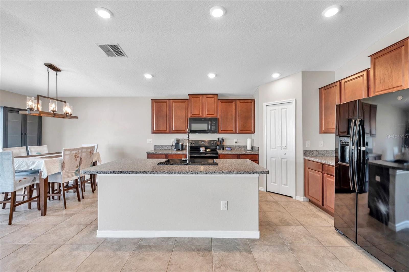 4201 GLOBE THISTLE DR, TAMPA, FL, 33619