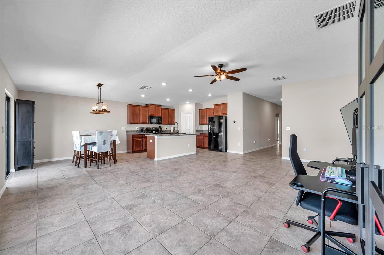 4201 GLOBE THISTLE DR, TAMPA, FL, 33619