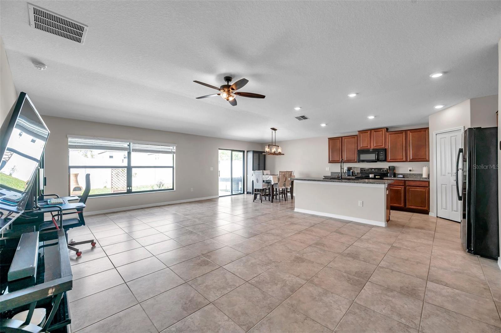 4201 GLOBE THISTLE DR, TAMPA, FL, 33619