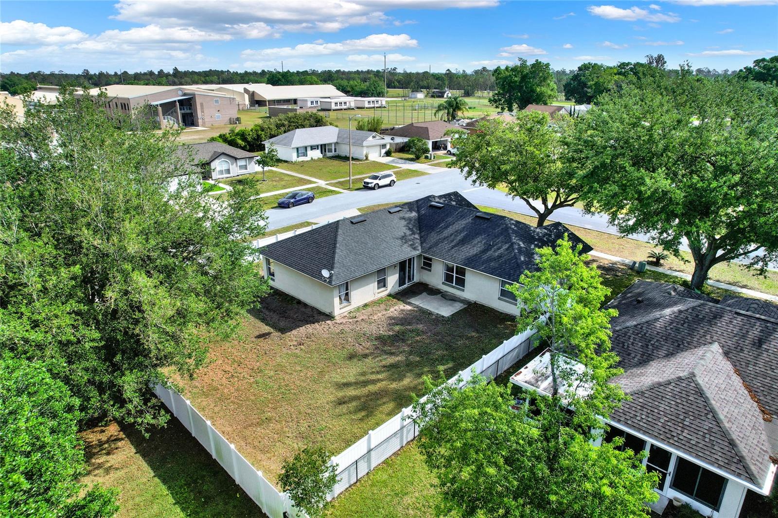 1313 LAKE IDAMERE BLVD, TAVARES, FL, 32778