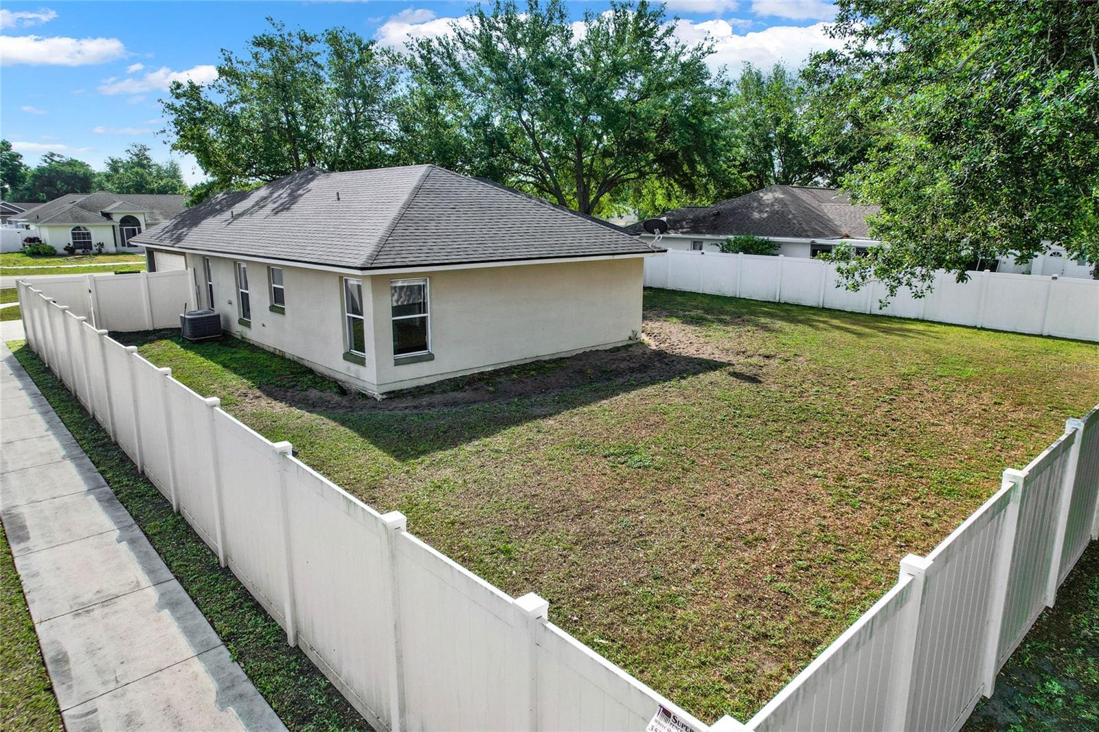1313 LAKE IDAMERE BLVD, TAVARES, FL, 32778
