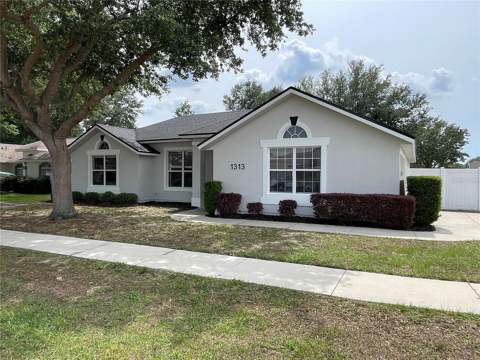 1313 LAKE IDAMERE BLVD, TAVARES, FL, 32778