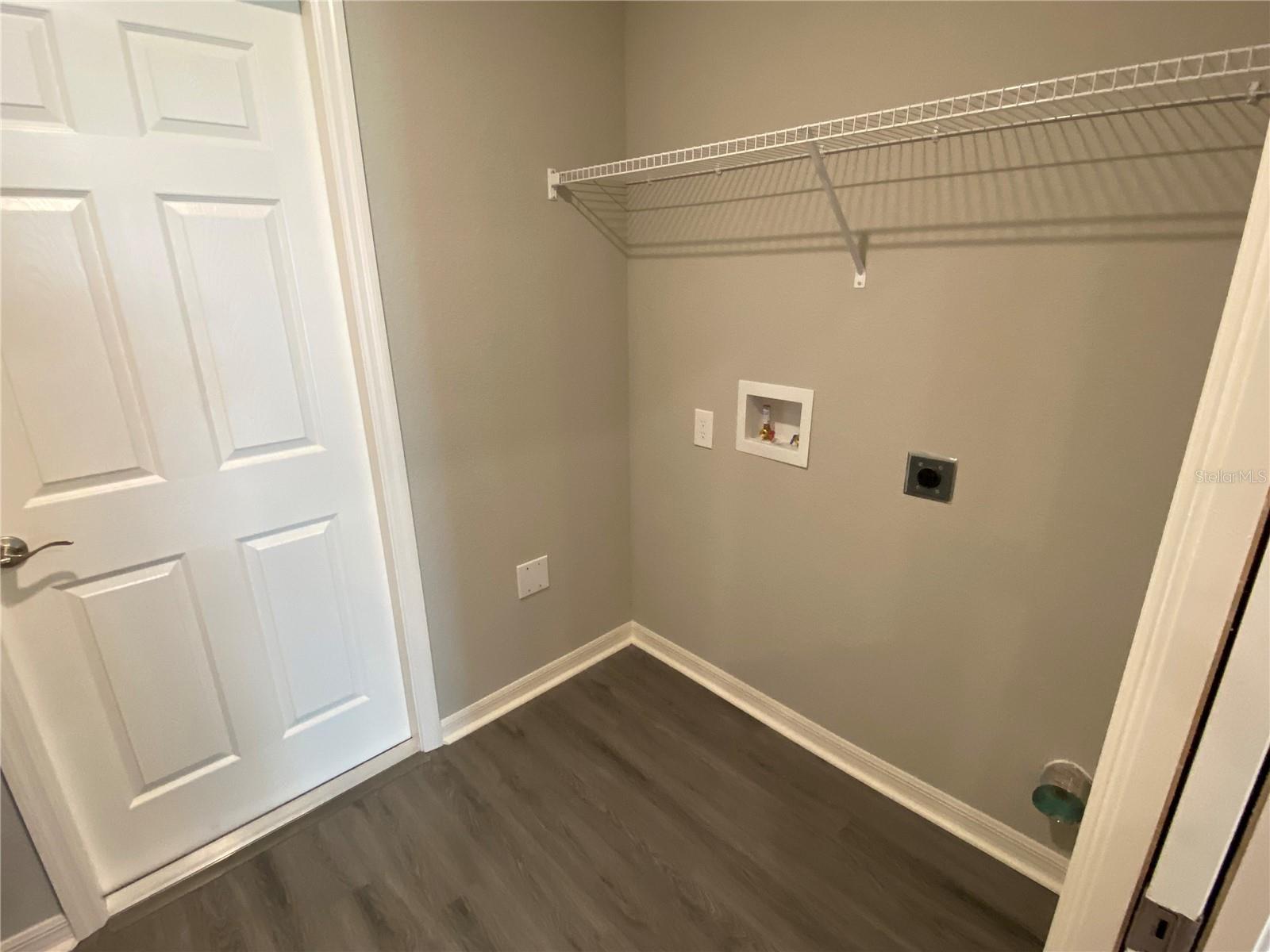 1304 MOUNTAIN FLOWER LN, DAVENPORT, FL, 33837