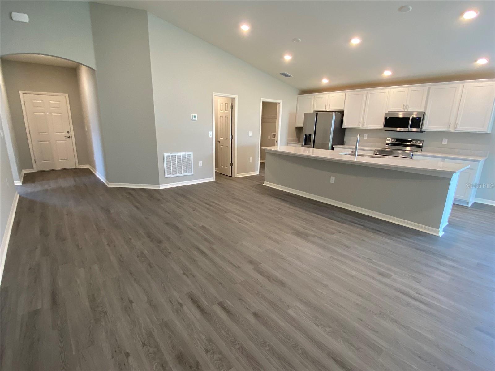 1304 MOUNTAIN FLOWER LN, DAVENPORT, FL, 33837