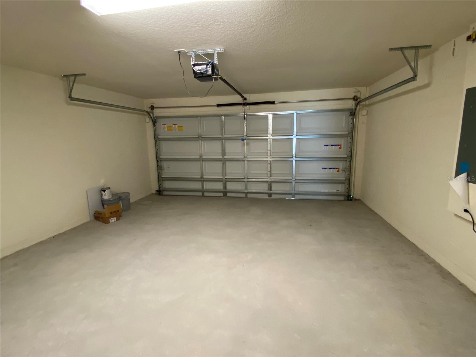 1304 MOUNTAIN FLOWER LN, DAVENPORT, FL, 33837