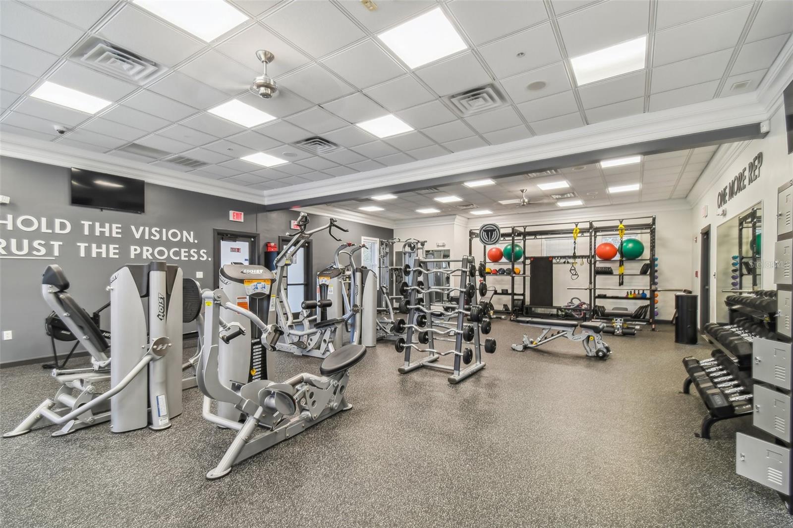 11531 MERIDIAN POINT DR, TAMPA, FL, 33626