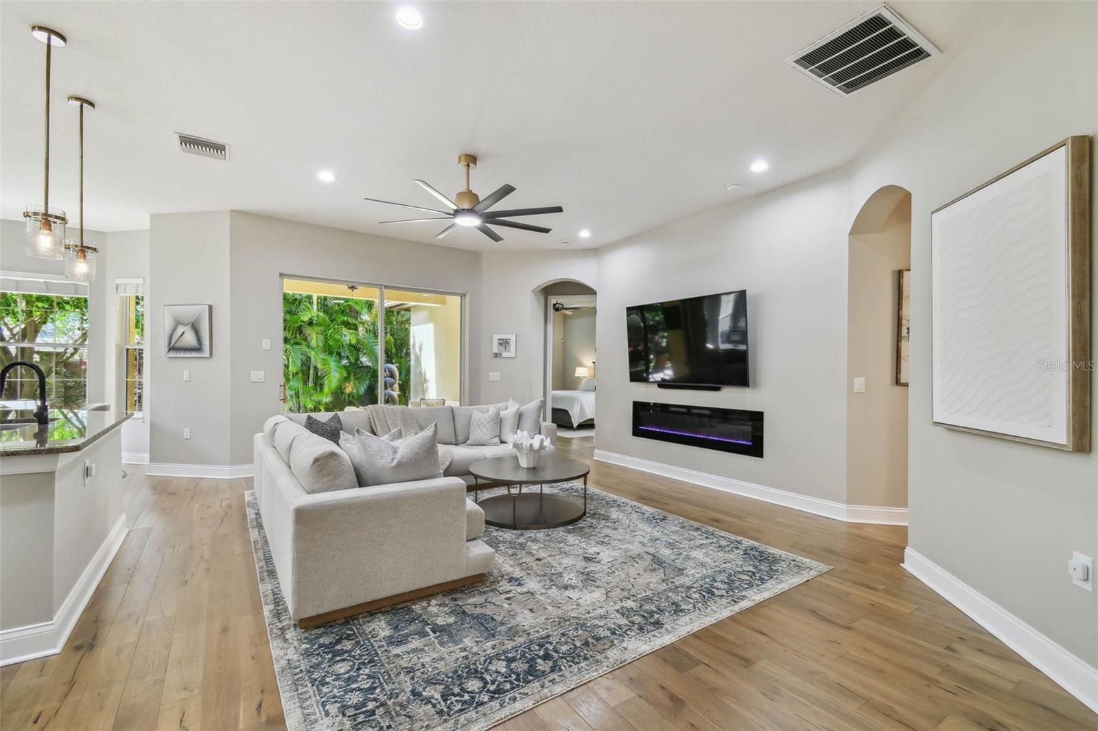 11531 MERIDIAN POINT DR, TAMPA, FL, 33626