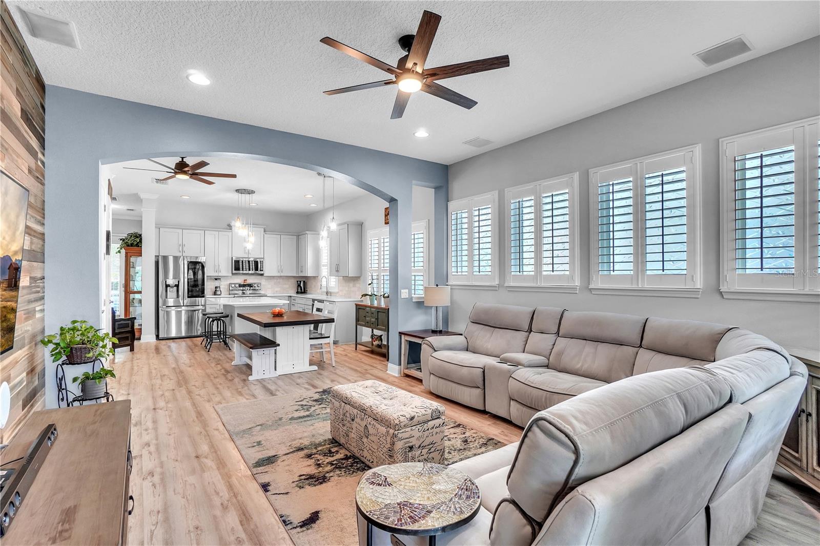 8340 LAUREATE BLVD, ORLANDO, FL, 32827