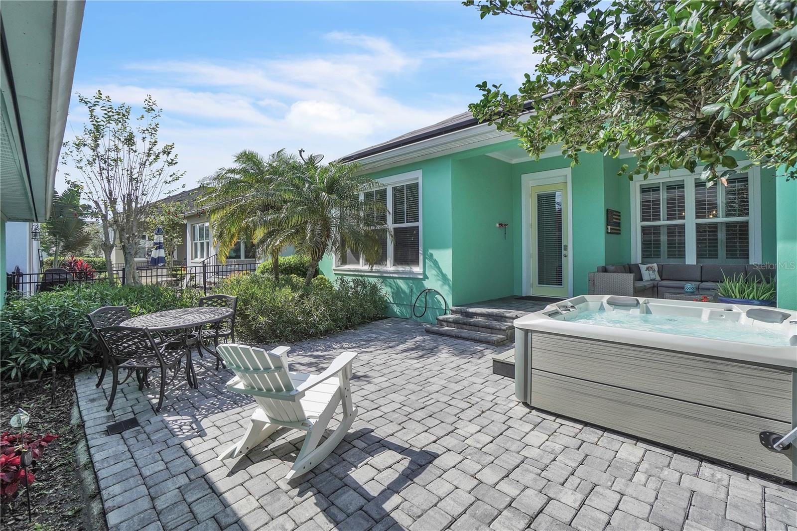 8340 LAUREATE BLVD, ORLANDO, FL, 32827