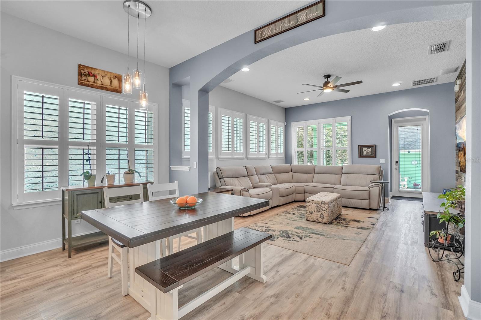 8340 LAUREATE BLVD, ORLANDO, FL, 32827