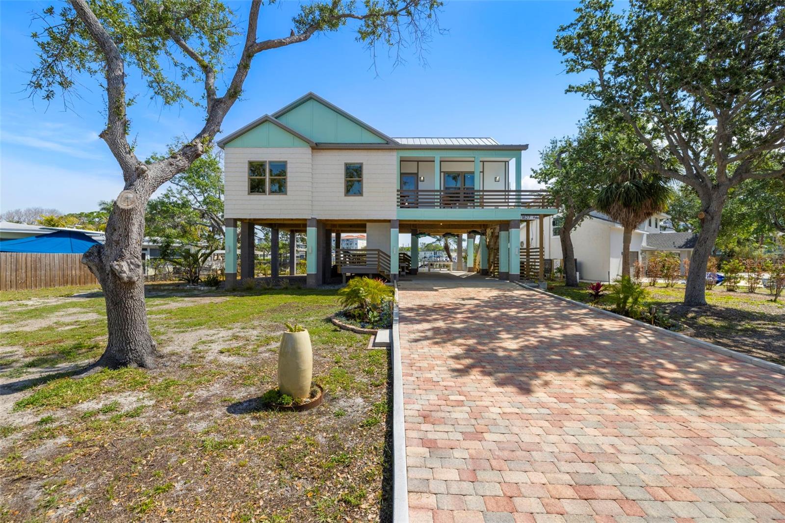 1827 VENETIAN POINT DR, CLEARWATER, FL, 33755