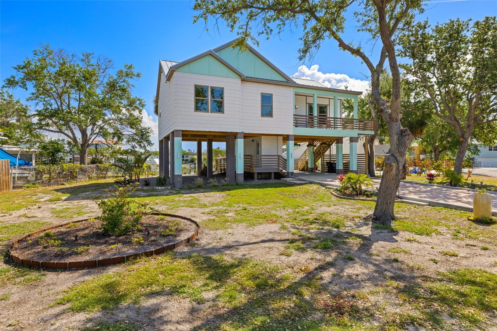 1827 VENETIAN POINT DR, CLEARWATER, FL, 33755
